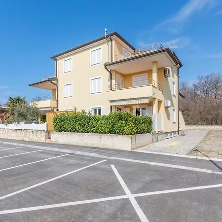 Apartment Mirjana In Karigador Kültér fotó