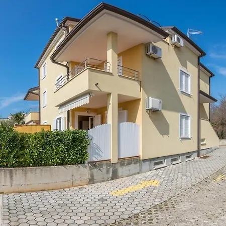 Apartment Mirjana In Karigador Kültér fotó