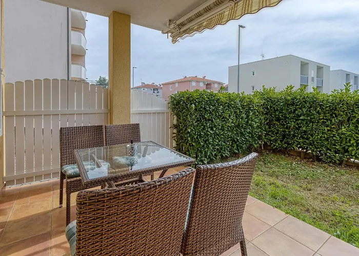Apartment Mirjana In Karigador