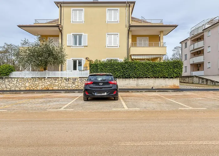 Apartment Mirjana In Karigador
