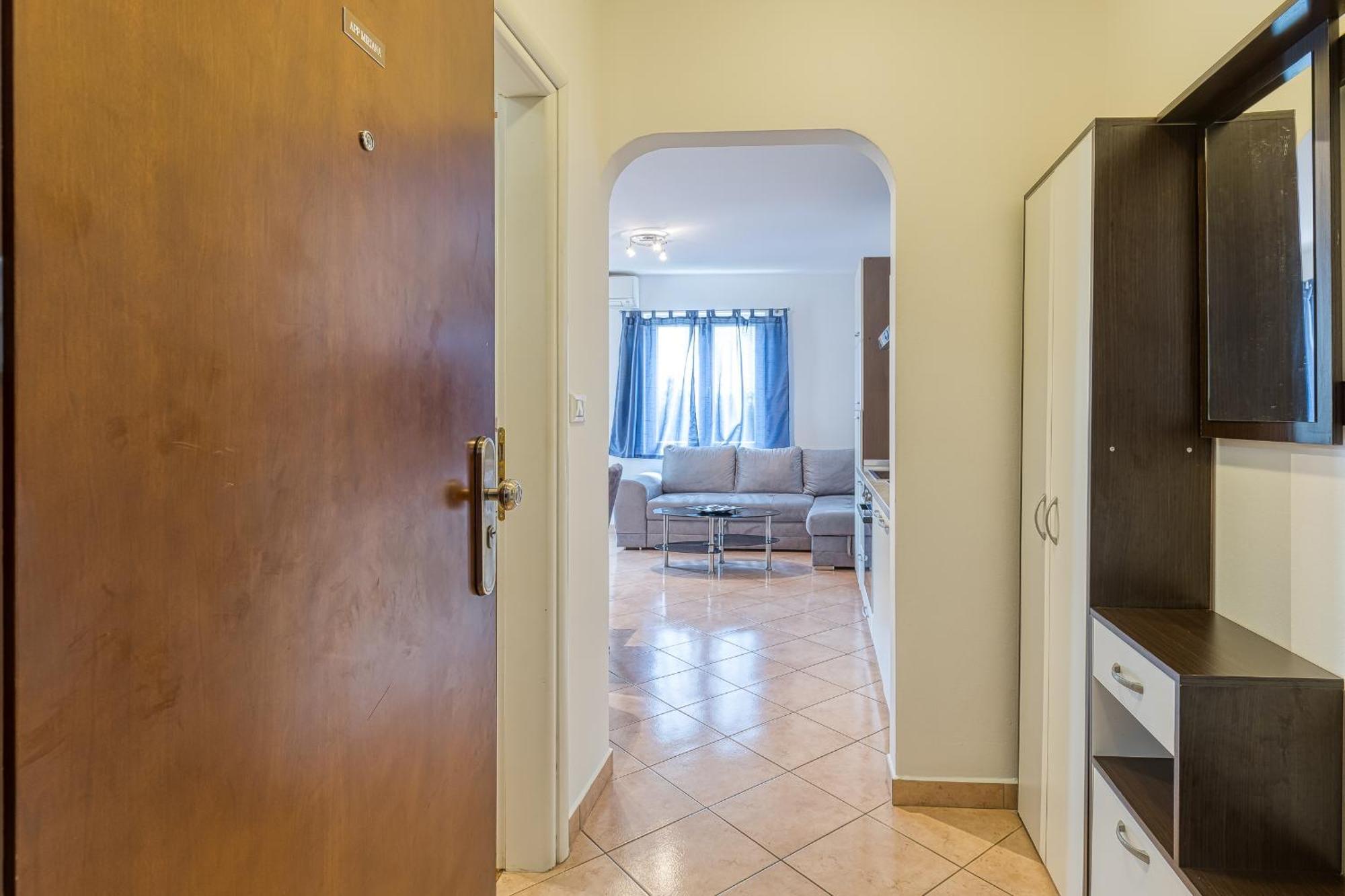 Mirjana In Apartment